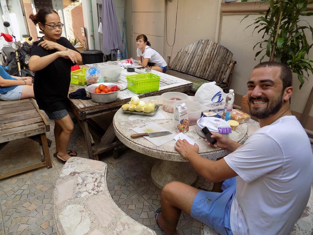 The Oasis Hostel (Adults Only) Bangkok Dış mekan fotoğraf