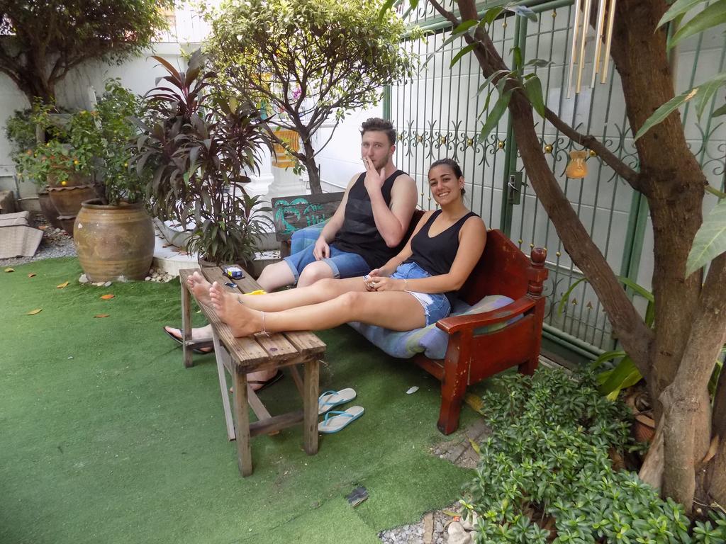 The Oasis Hostel (Adults Only) Bangkok Dış mekan fotoğraf